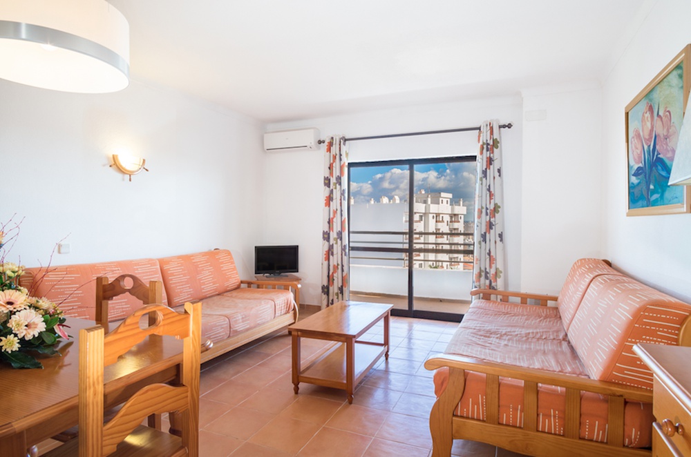Apartamento com 1 quarto e varanda (4 adultos) Hotel Mirachoro Praia da Rocha ** Portimão