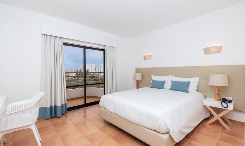 Apartamento com 1 quarto e varanda (2 adultos) Hotel Mirachoro Praia da Rocha ** Portimão