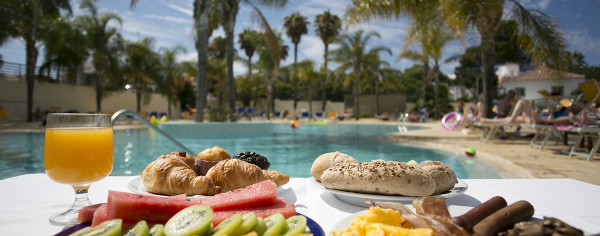 pequeno almoço  Mirachoro Carvoeiro **** en Algarve