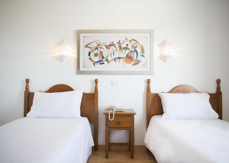 Estúdio com Varanda (2 Adultos) Mirachoro Portimão *** Estúdio com Varanda (2 Adultos) Mirachoro Portimão ***