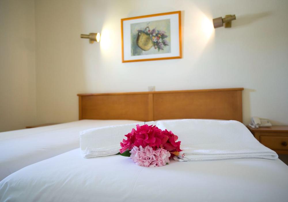 Apartamento com 1 Quarto e Vista Piscina ou Mar Mirachoro Albufeira *** Apartamento com 1 Quarto e Vista Piscina ou Mar Mirachoro Albufeira ***